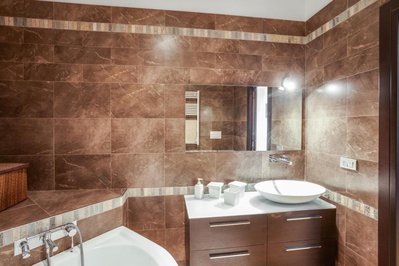 *Movies & Books* Stylish House With Jacuzzi Apartment Bari Exterior photo
